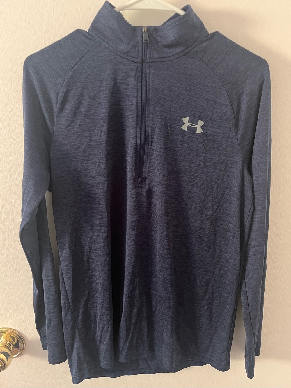 Under Armour Men’s Lightweight Loose Fit Navy Blue Pullover Base Layer Small